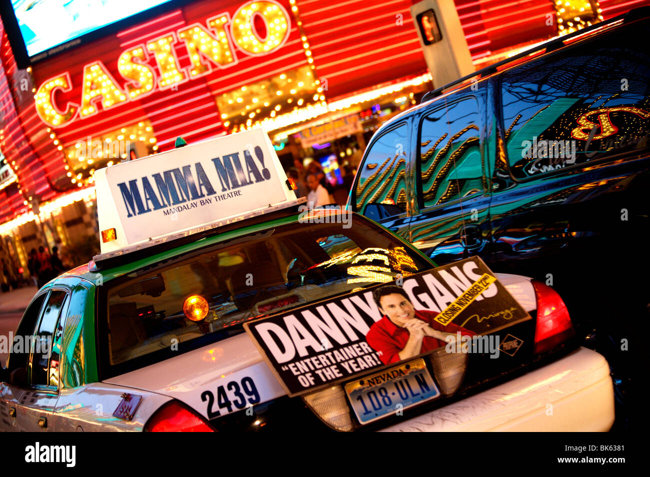 Fremont Street Erfahrung Downtown Las Vegas, Mamma Mia! Werbung Stockfoto