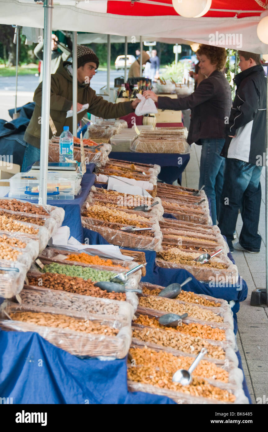 Italienischen Markt in Walton-on-Thames, Surrey, England, Vereinigtes Königreich, Europa Stockfoto