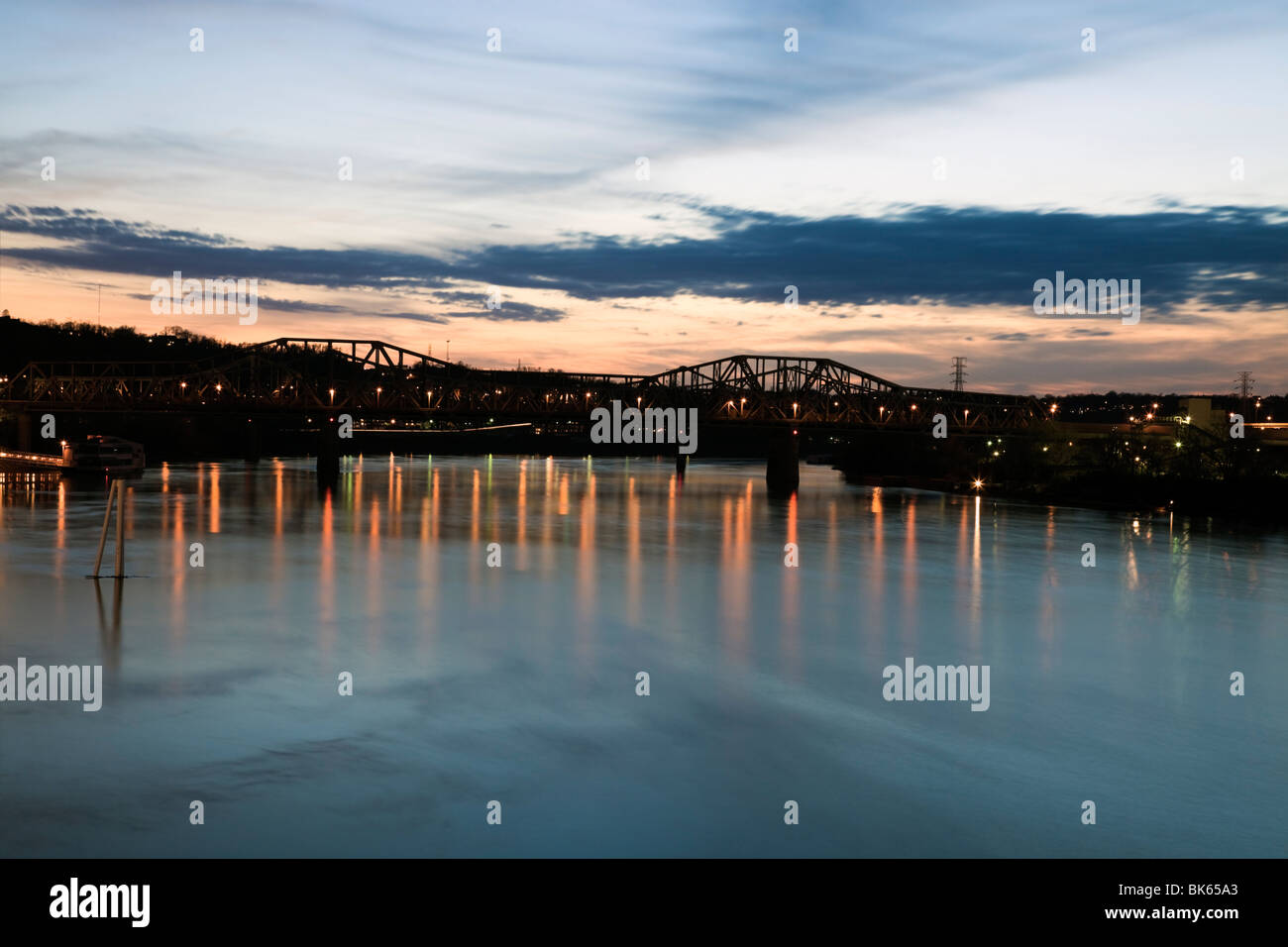Brücke über den Ohio River in Cincinnati Stockfoto