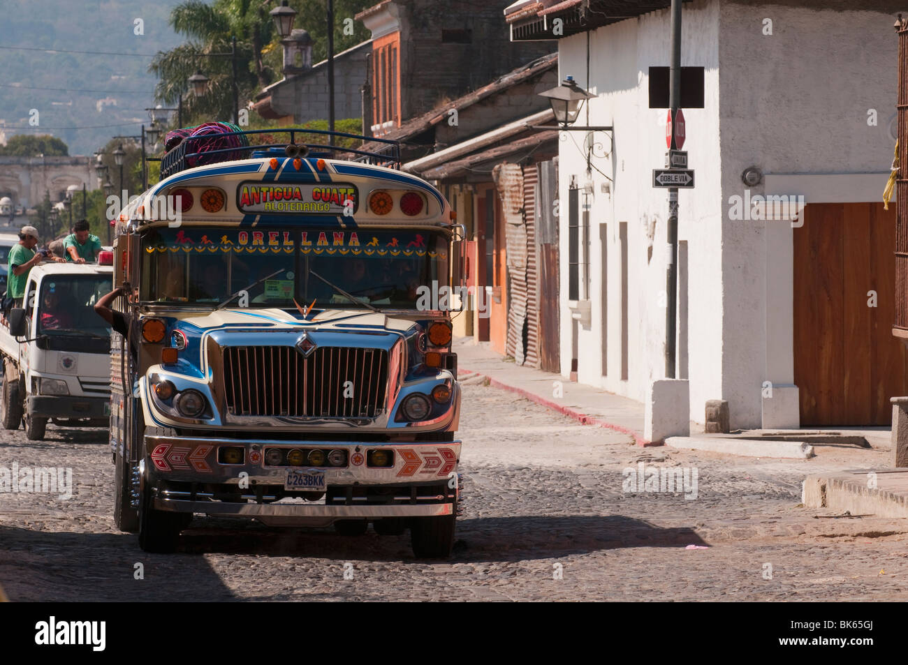 Bus in Antigua, Guatemala, Mittelamerika Stockfoto