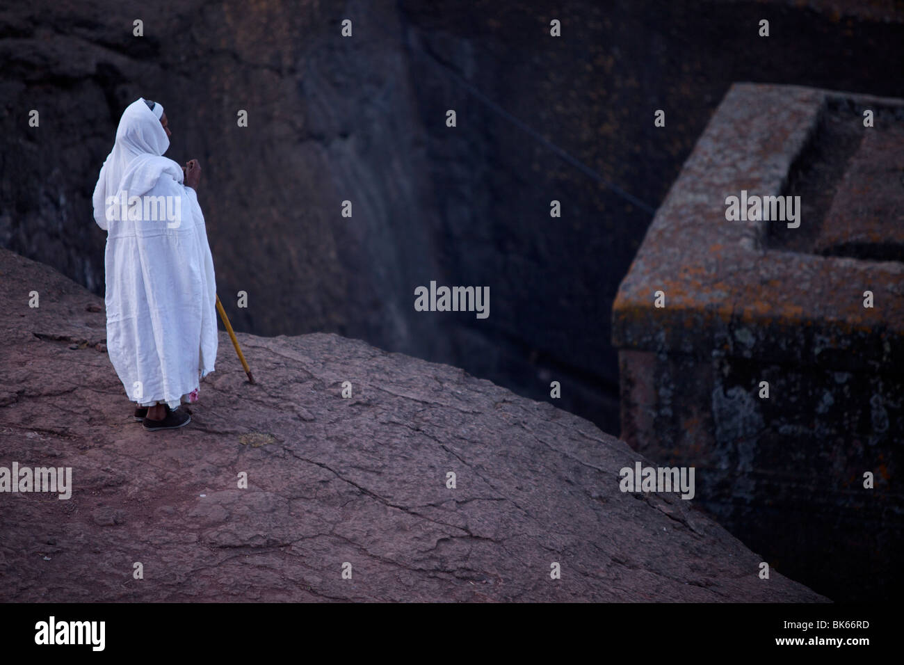 Morgenmesse an der legendären Bet Giyorgis Kirche in Lalibela, Äthiopien Stockfoto