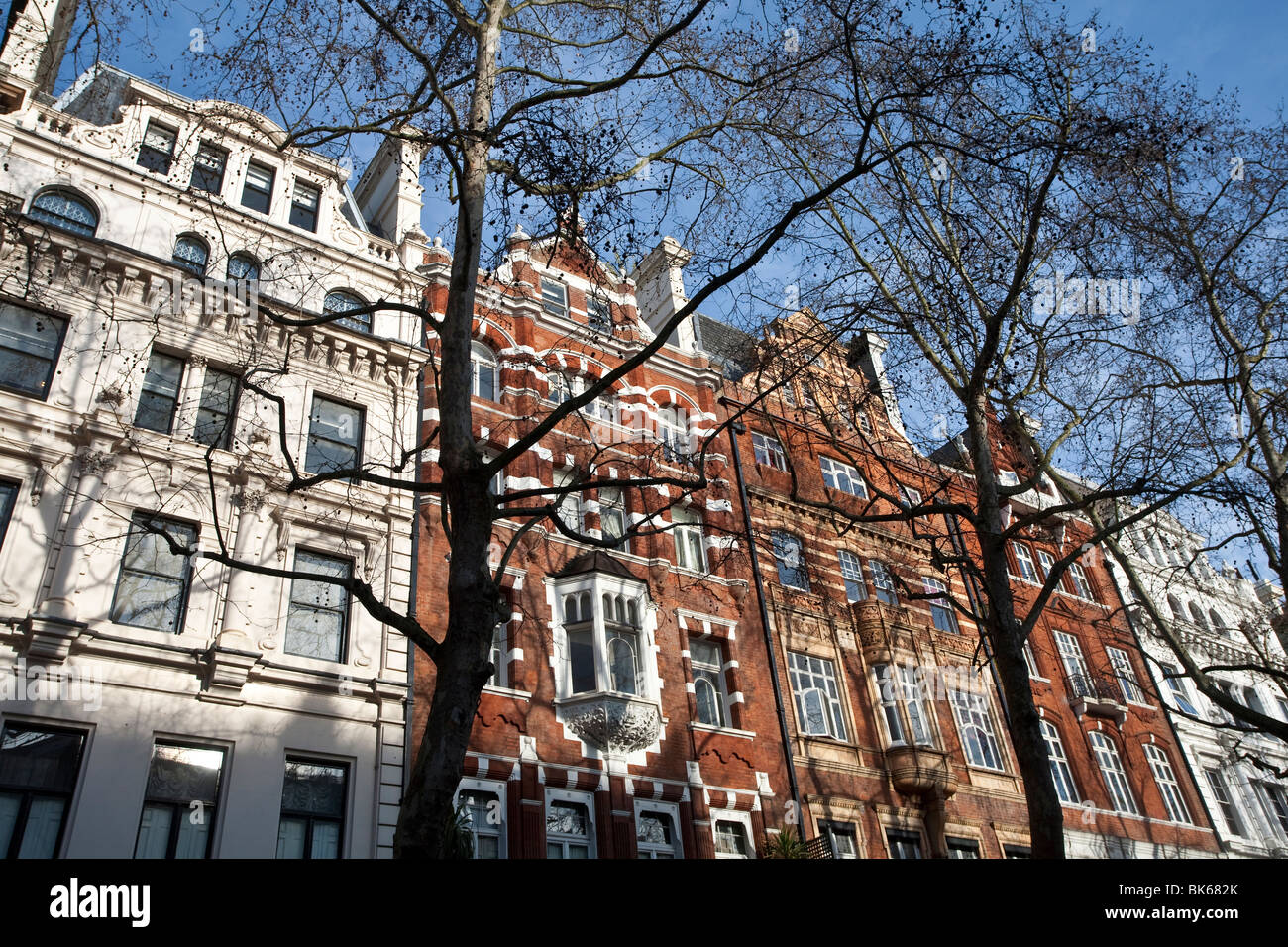 Hausfassaden. Queens Gate, South Kensington, London, England Stockfoto