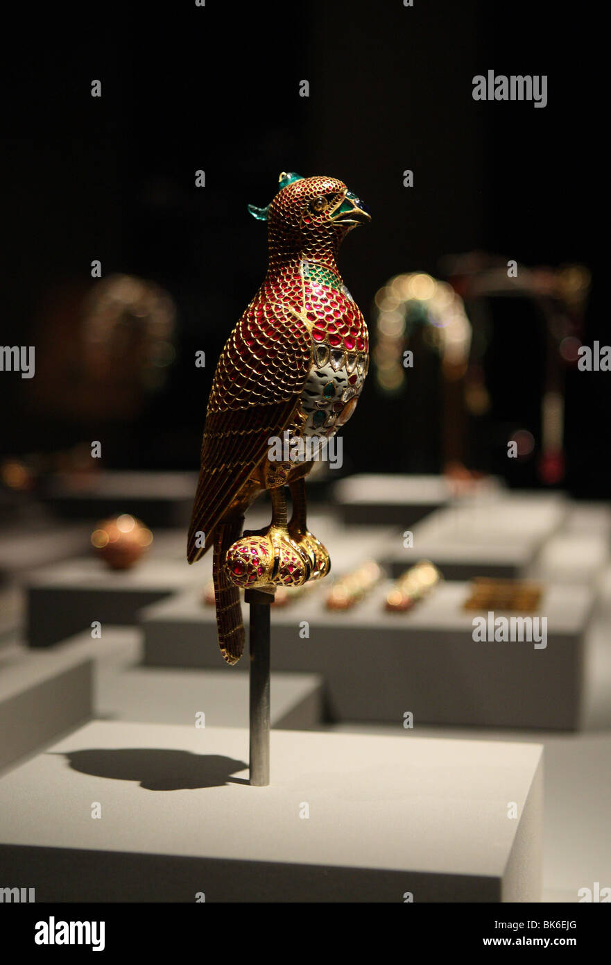 Skulptur eines Falken im Museum für islamische Kunst, MIA, Doha, Stockfoto