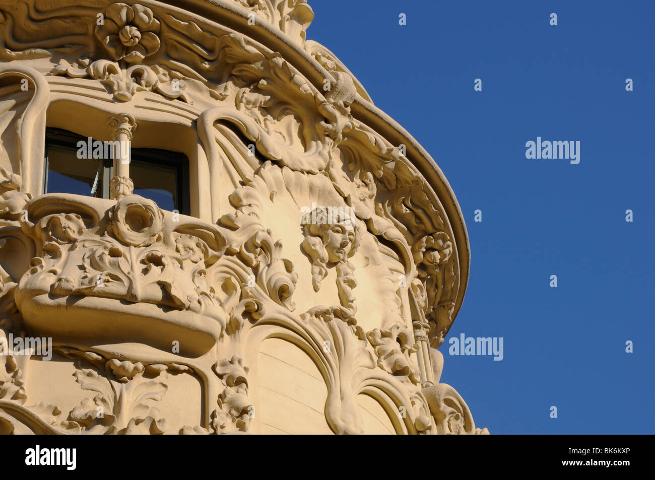 Madrid, Spanien. Casa del Longoria (1902: Jose Grases Riera) in Calle Fernando VI.  Jugendstil-detail Stockfoto