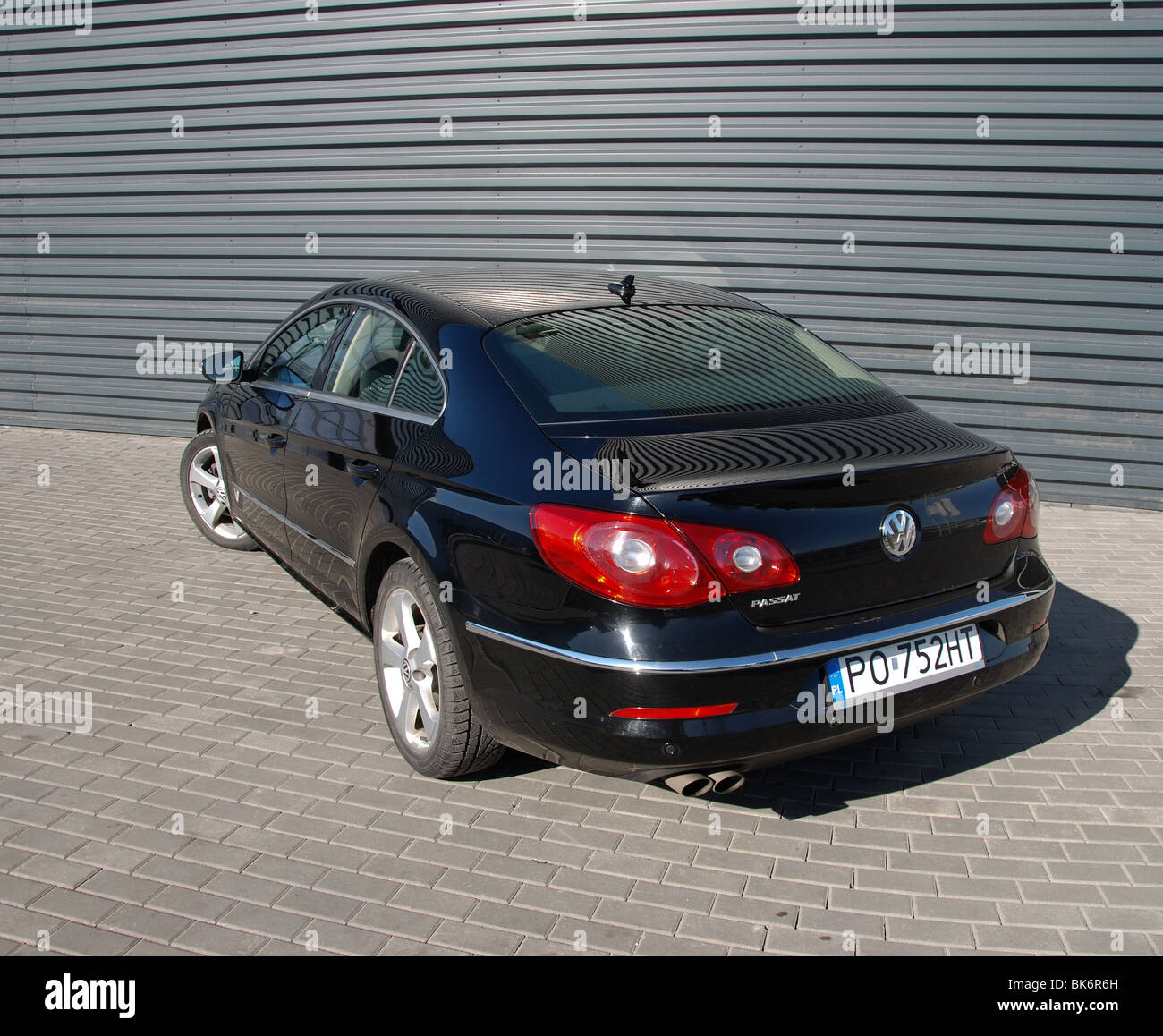 Volkswagen Passat CC 2.0 TDI - 2008 - schwarz Metallic - fünf Türen (5D) - Deutsches Mittelklasse-Auto, Segment D Stockfoto