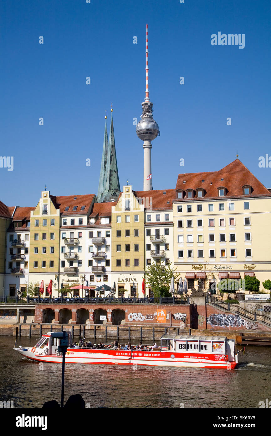 TV Tower Aussicht vom Fluss Spree Berlin Deutschland Stockfoto