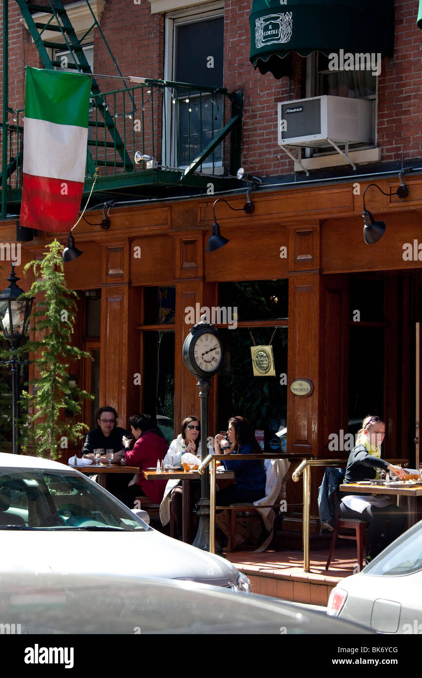 Restaurant in Little Italy, New York City Stockfoto