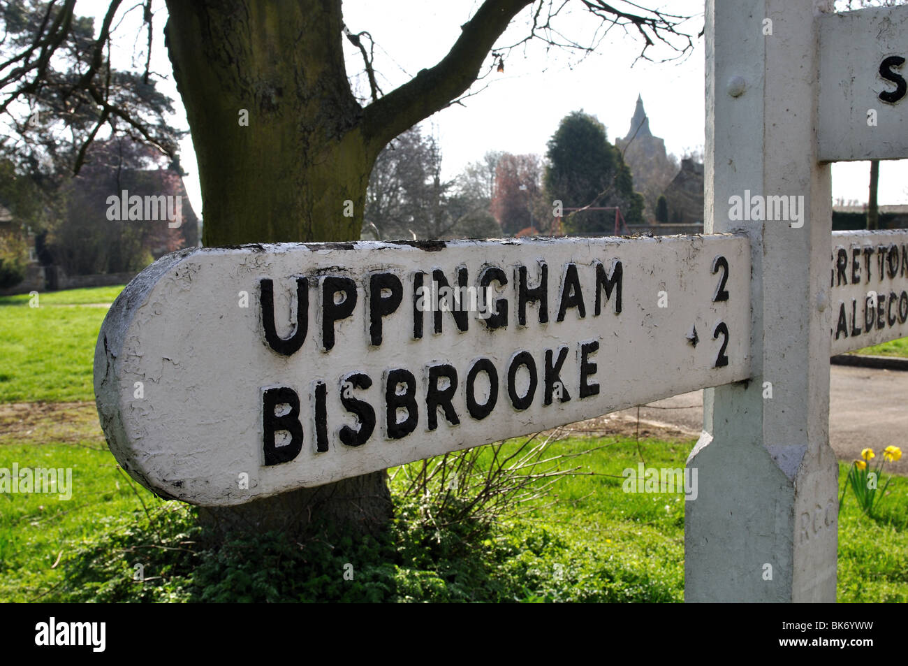 Wegweiser auf dem Dorfanger, Lyddington, Rutland, England, UK Stockfoto