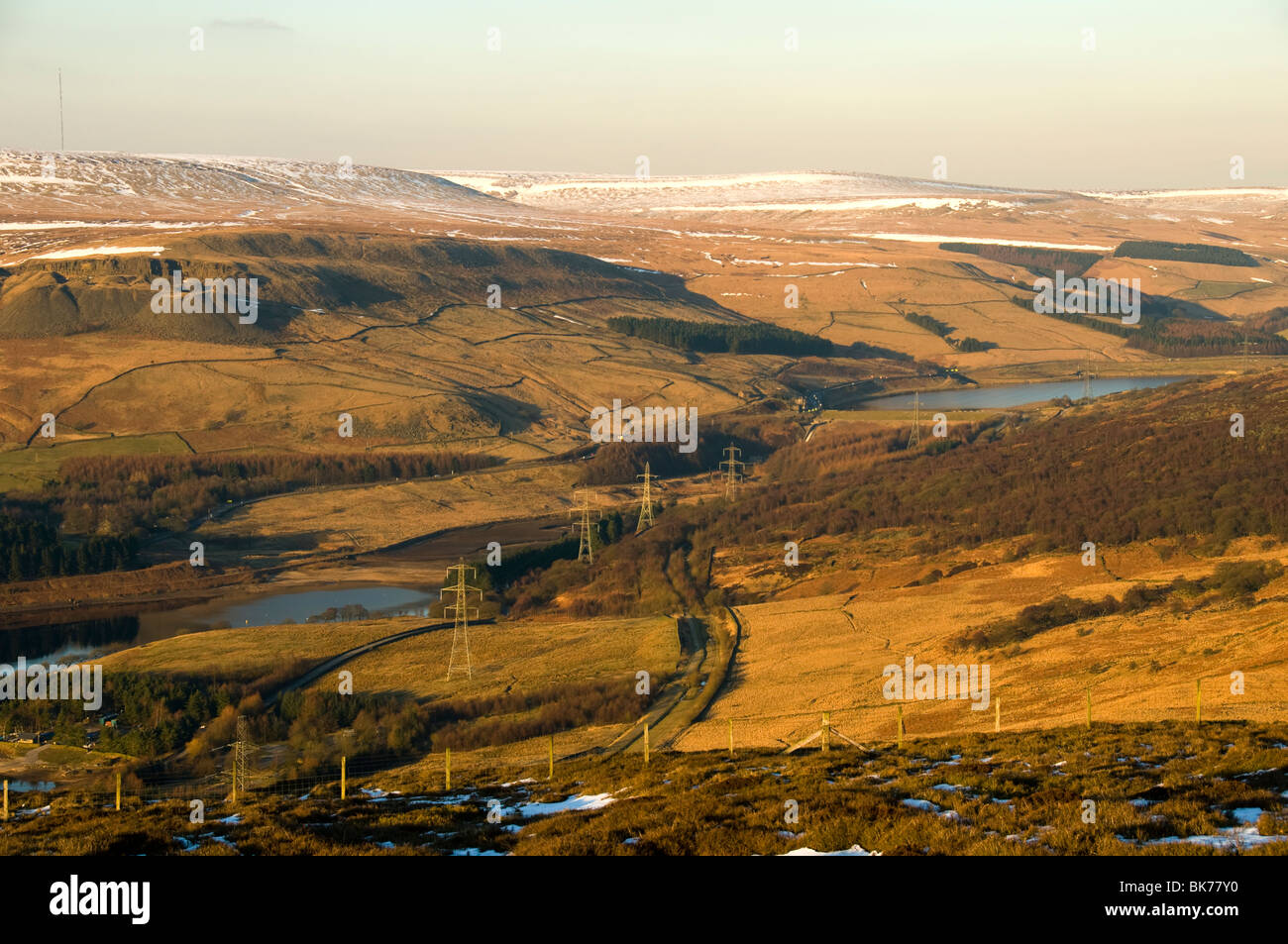 Longdendale Tal von Bramah Kante auf Bleaklow, Peak District, Derbyshire, England, Vereinigtes Königreich Stockfoto