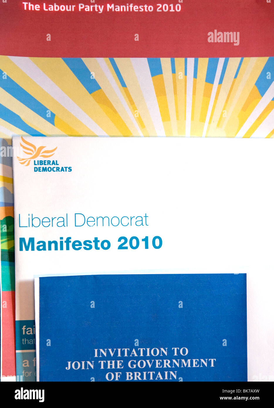 2010 allgemeine Wahlen Parteiprogrammen Stockfoto