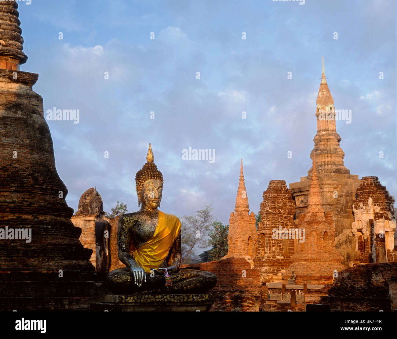 Ruinen des Wat Mahathat, Sukhothai, UNESCO World Heritage Site, Thailand, Südostasien, Asien Stockfoto