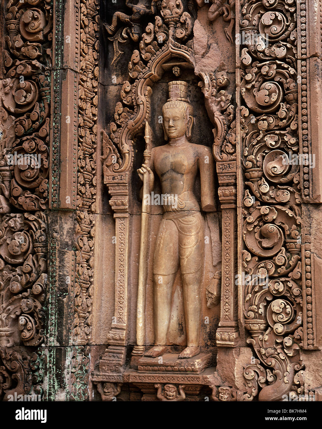 Statue aus dem 10. Jahrhundert, Banteay Srei, Angkor, UNESCO-Weltkulturerbe, Kambodscha, Indochina, Südostasien, Asien Stockfoto
