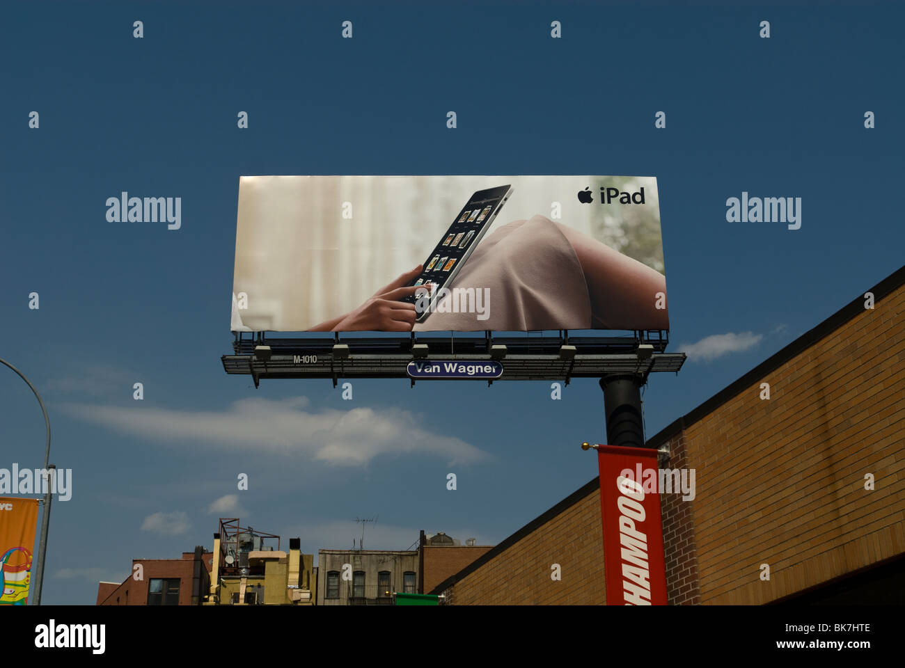Werbung für das iPad von Apple Inc. auf einer Plakatwand im Stadtteil Soho von New York Stockfoto