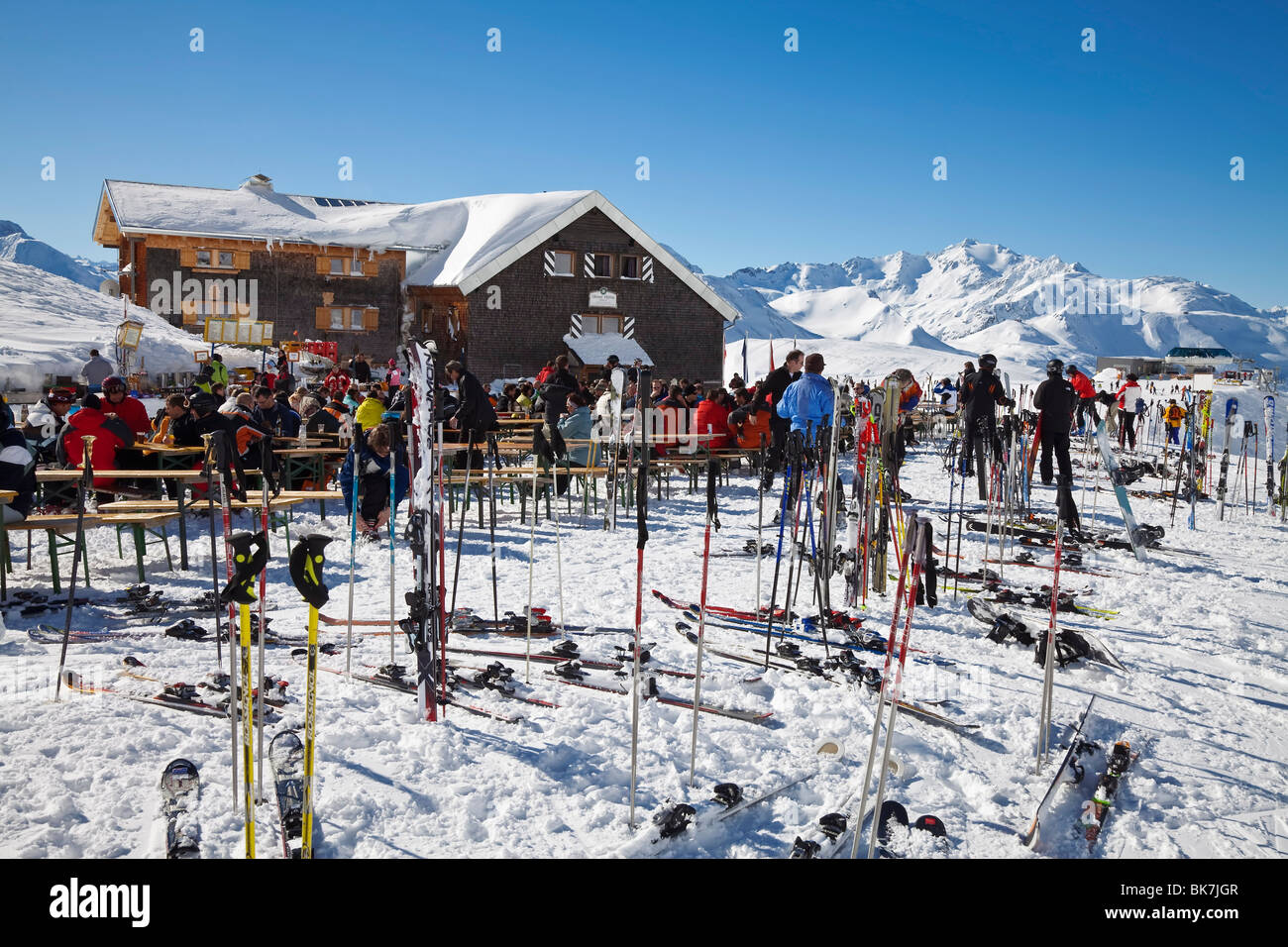 Bergrestaurant, St. Anton bin Arlberg, Tirol, Österreichische Alpen, Europa Stockfoto