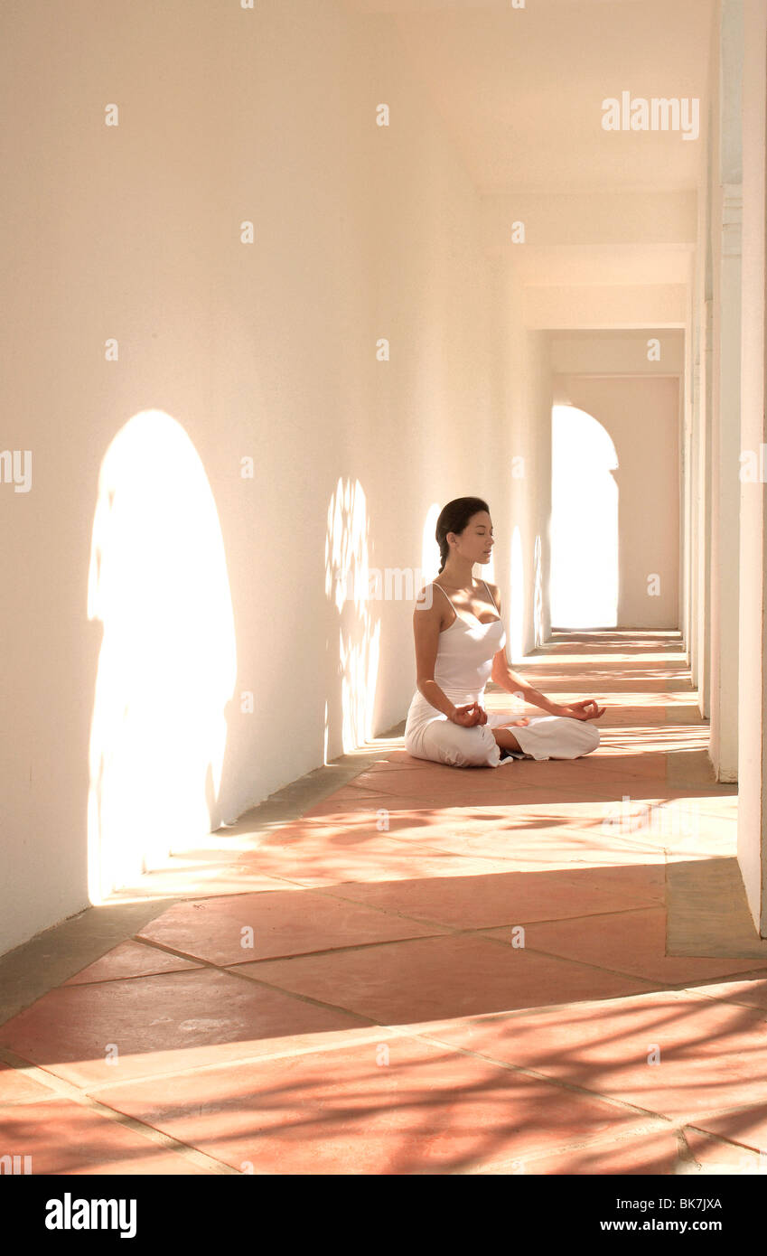 Meditation im Mandarin Oriental Dhara Dhevi Hotel, Chiang Mai, Thailand, Südostasien, Asien Stockfoto
