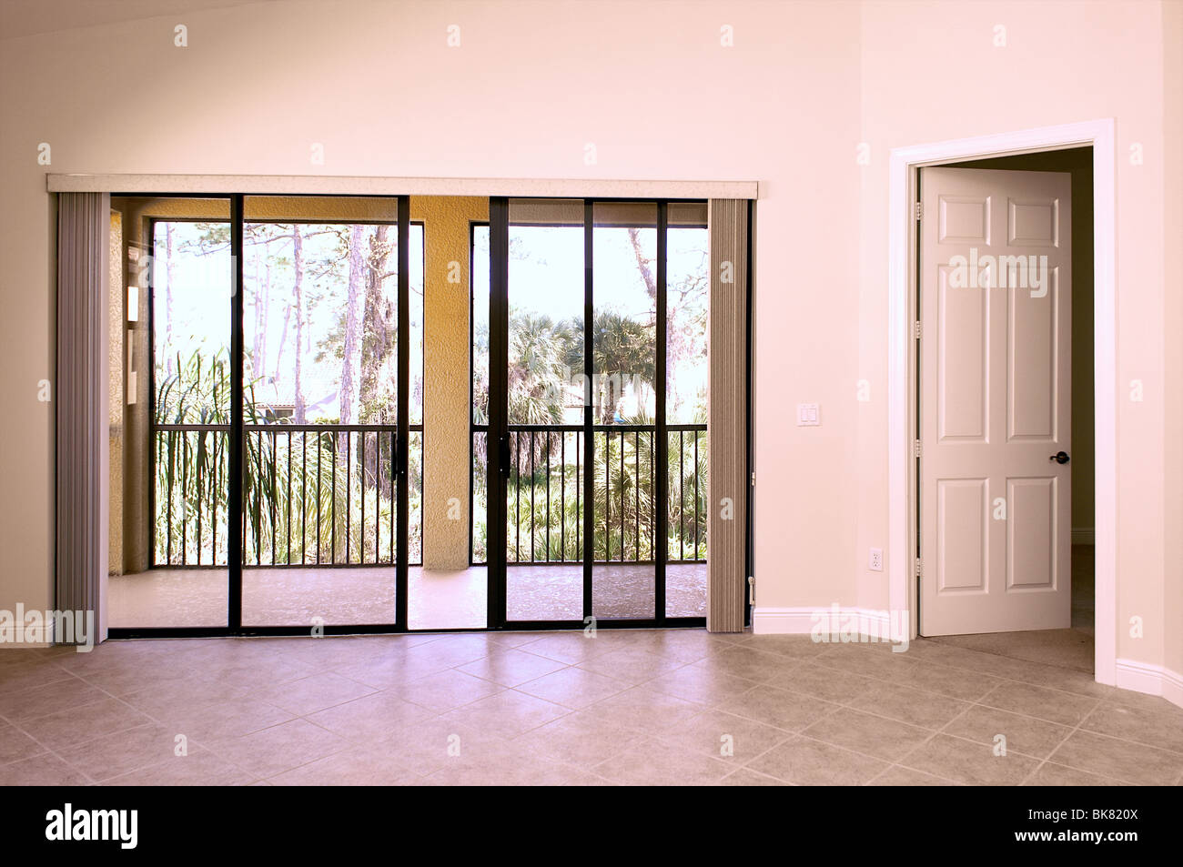Schiebetüren Stockfotos und -bilder Kaufen - Alamy