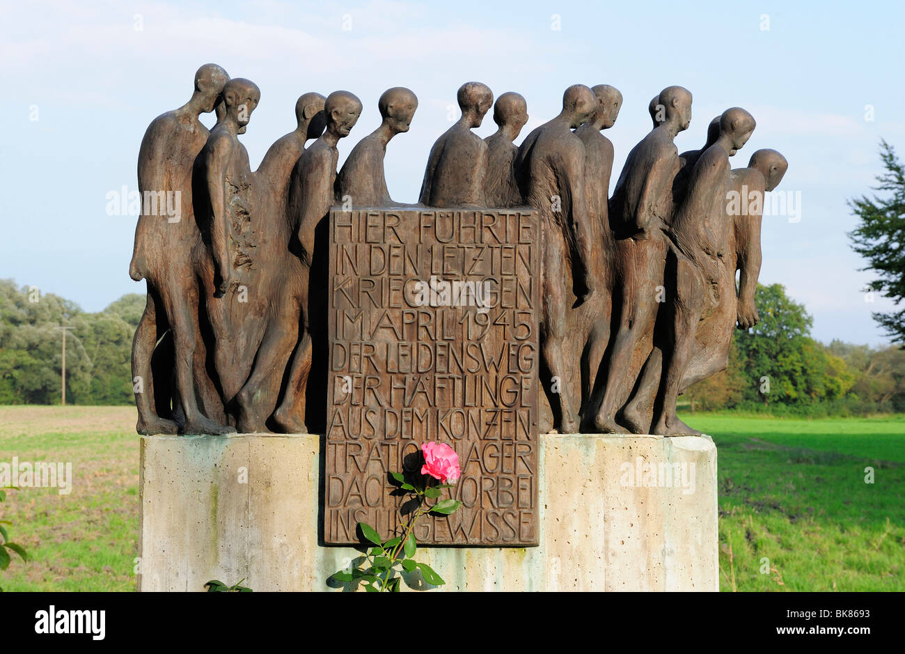 Denkmal zum Gedenken an den Todesmarsch von KZ-Häftlingen Dachau 1945, Achmuehle, Bad Tölz-Wolfratshau Stockfoto