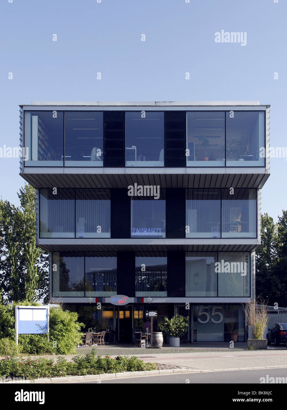 Abgestufte Bürogebäude im Gewerbegebiet Stadtkrone Ost, Dortmund, Nordrhein-Westfalen, Deutschland, Europa Stockfoto