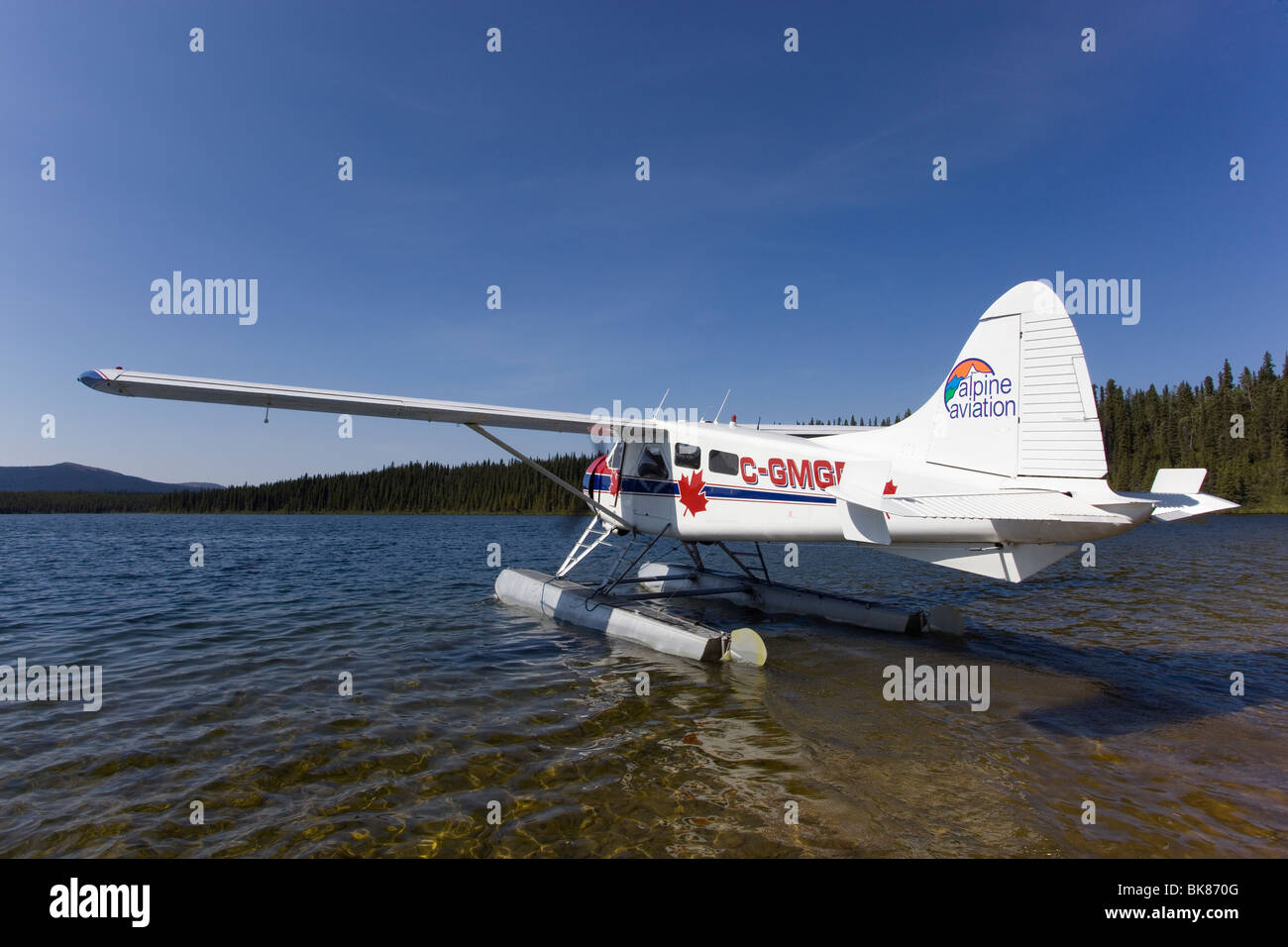 Rollzeiten, legendäre de Havilland Canada DHC-2 Beaver, Wasserflugzeug, Busch Flugzeug, Karibu Seen, oben Liard River, Yukon Territory Stockfoto