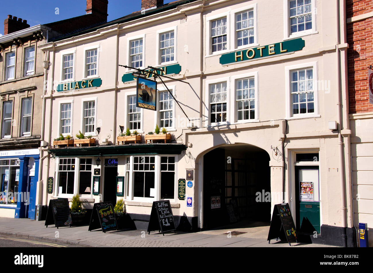 Black Swan Hotel, Marktplatz, Devizes, Wiltshire, England, Vereinigtes Königreich Stockfoto