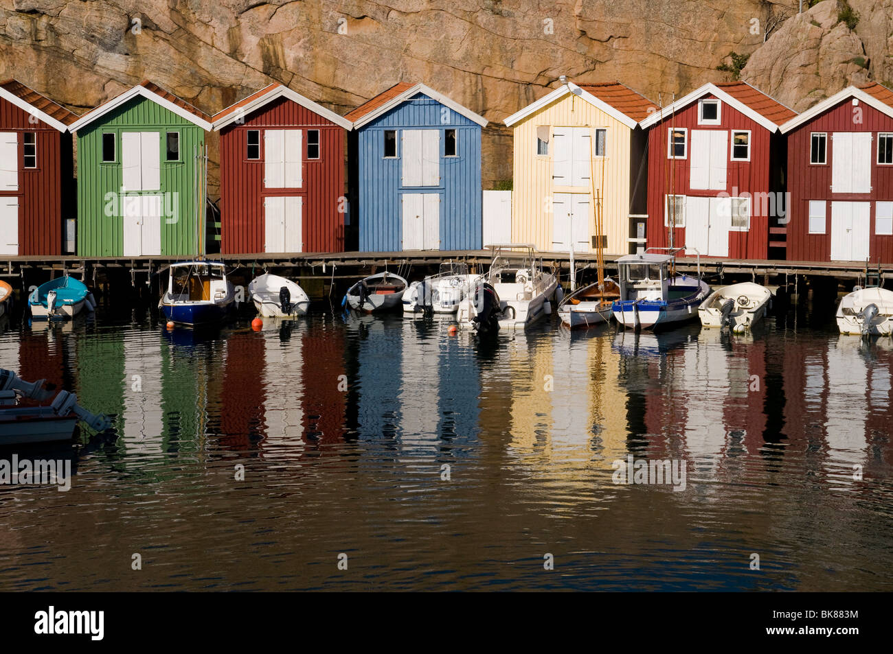 Holzhäuser in Smoegen an der Westküste von Schweden, Skandinavien, Europa Stockfoto