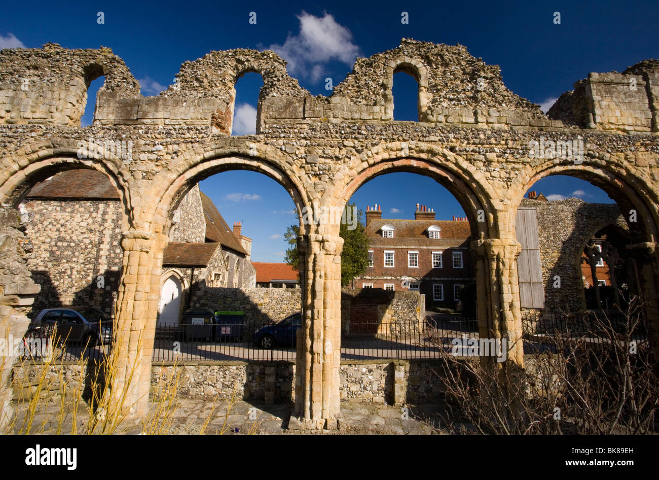 Ruinen der Halle die Krankenstation, wo die Kranken Mönche zum wohnen in der Kathedrale von Canterbury, Kent, UK. Stockfoto