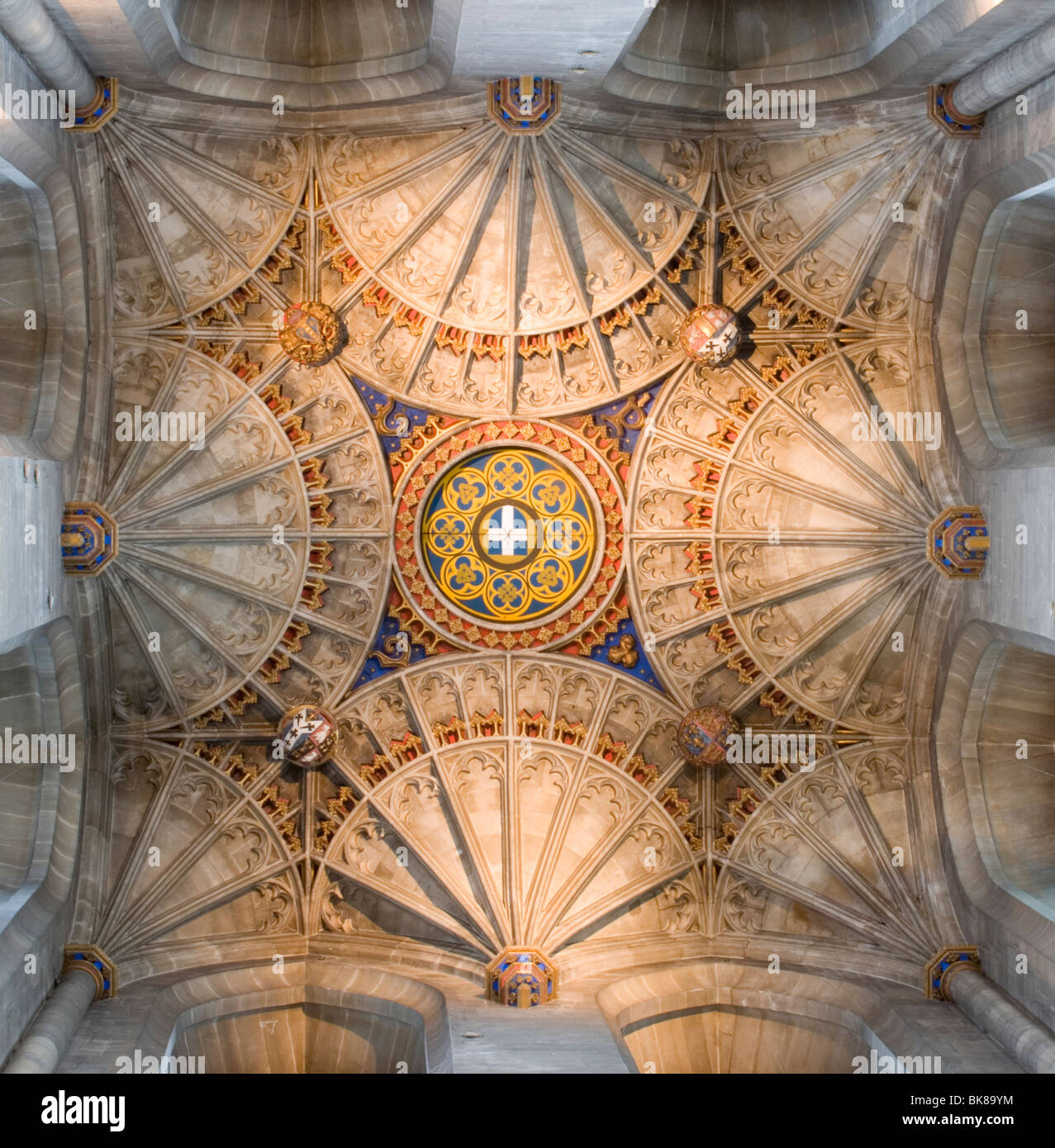 Dach des Glockenturms Harry in Canterbury Kathedrale, Kent, UK. Stockfoto