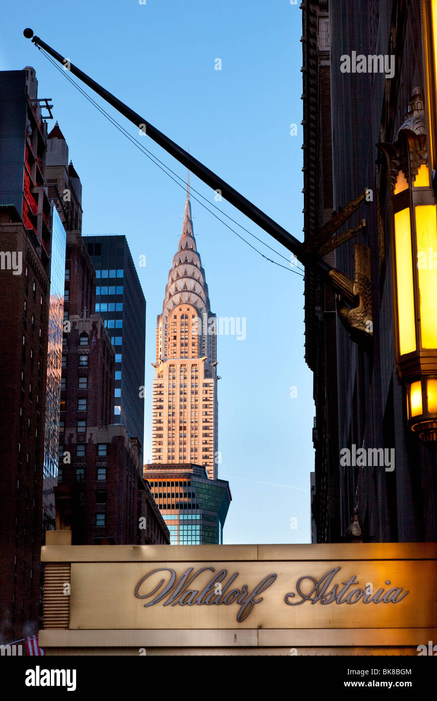 Am frühen Morgen Blick auf das Chrysler Building aus der Waldorf-Astoria-Hotel in Manhattan, New York City, USA Stockfoto