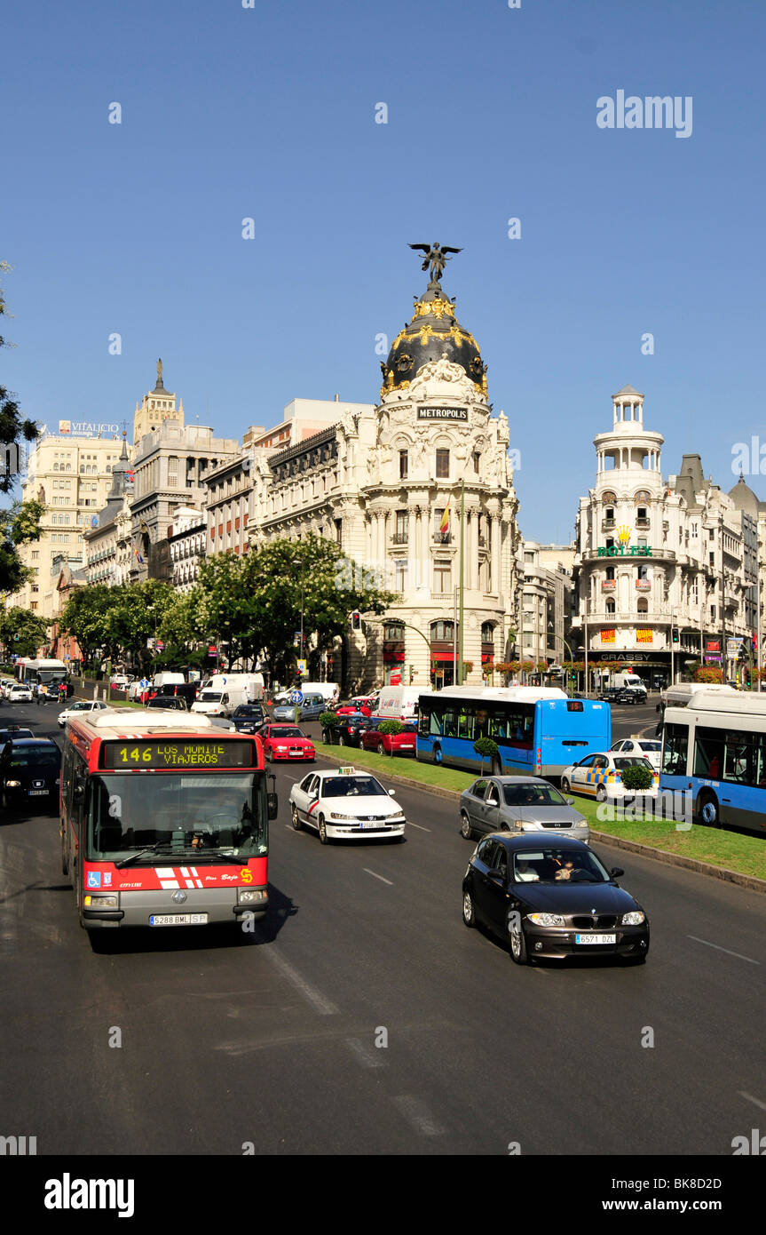 Metropolis Gebäude, 1910, Edificio Metrópolis, auf der Gran Vía mit seinen monumentalen Engelsstatue, Madrid, Spanien, Iberische Penins Stockfoto