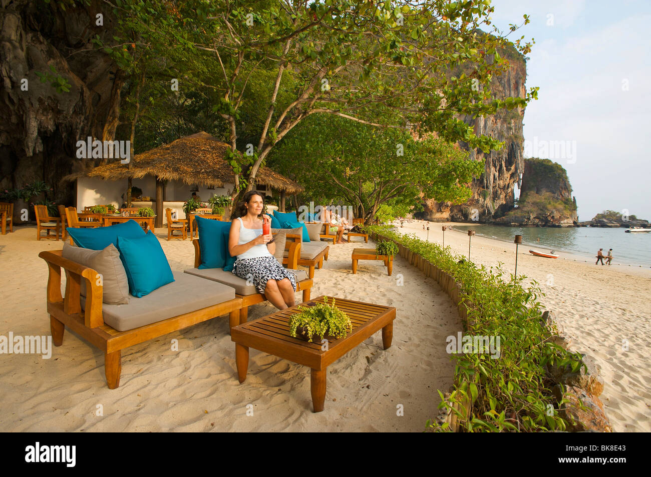 Strandbar der Rayavadee Resort, Krabi, Thailand, Asien Stockfoto