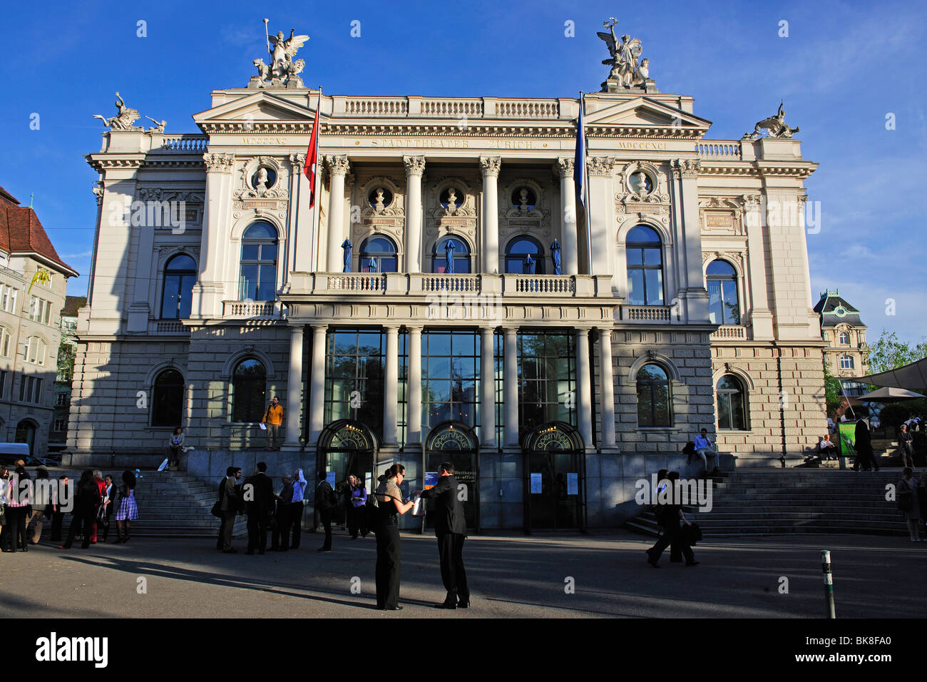 Opernhaus zurich -Fotos und -Bildmaterial in hoher Auflösung – Alamy