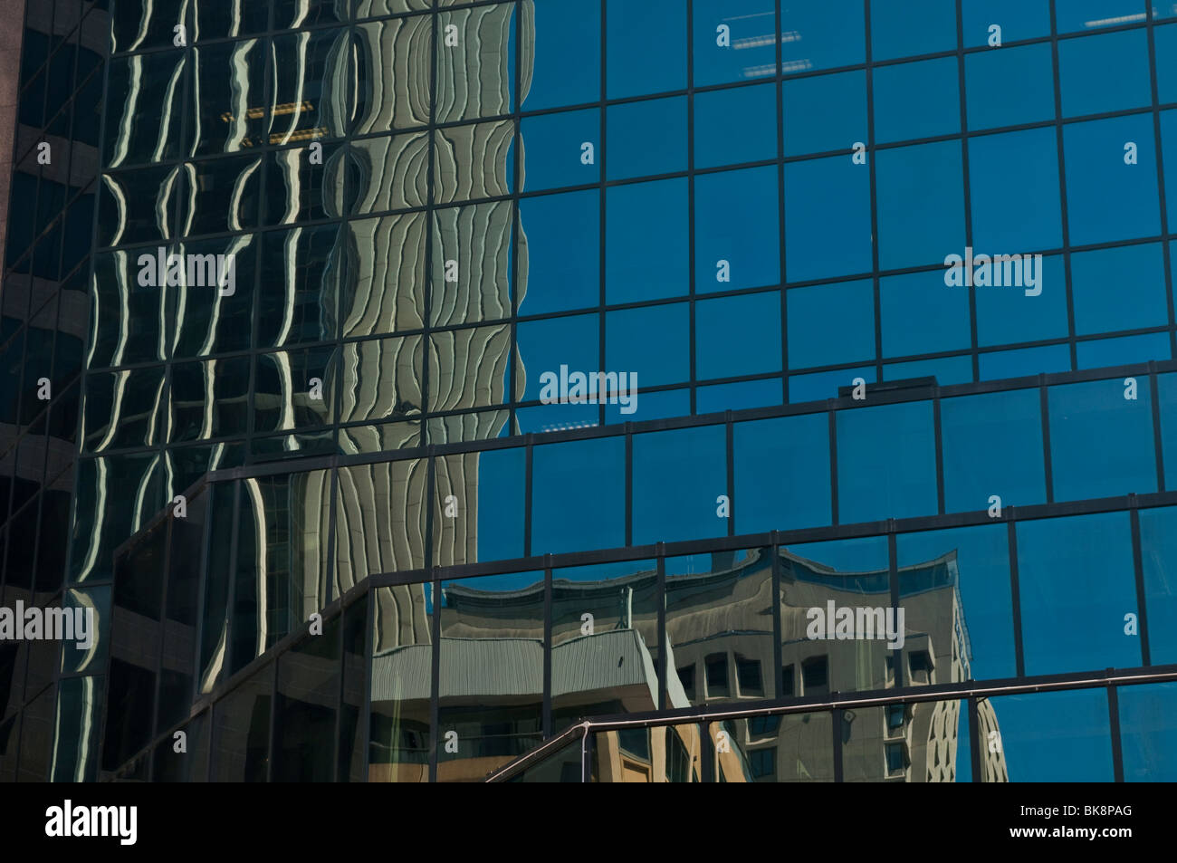 Reflexionen im Glas Bürogebäude, Sydney, Australien Stockfoto