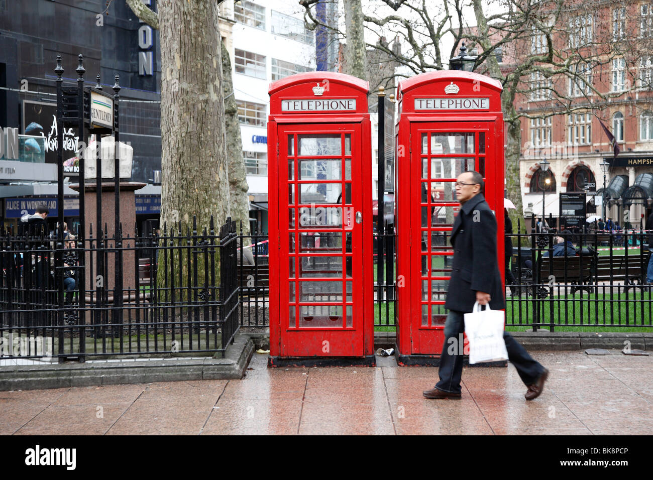 Rote Telefonzelle, London, UK Stockfoto