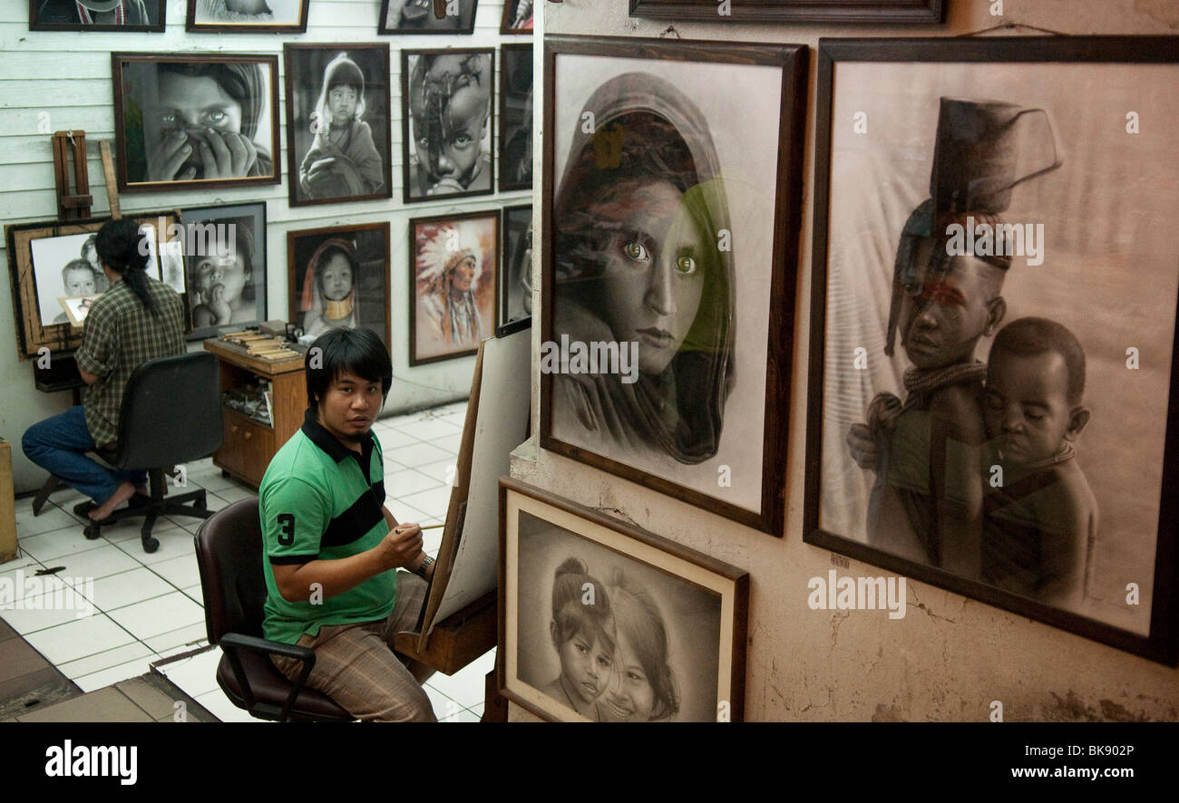 Fotos als Kunstwerk zum Verkauf auf dem Nachtmarkt in Chiang Mai, Thailand kopiert. Stockfoto