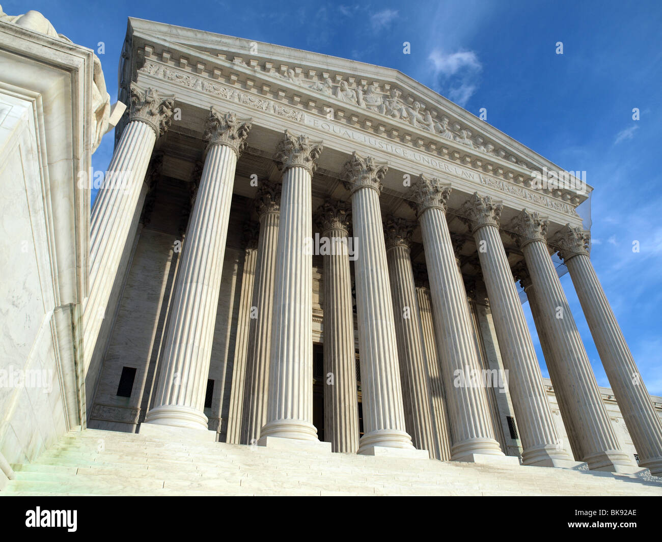 Am späten Nachmittag an der historischen Supreme Court Gebäude in Washington DC. Stockfoto