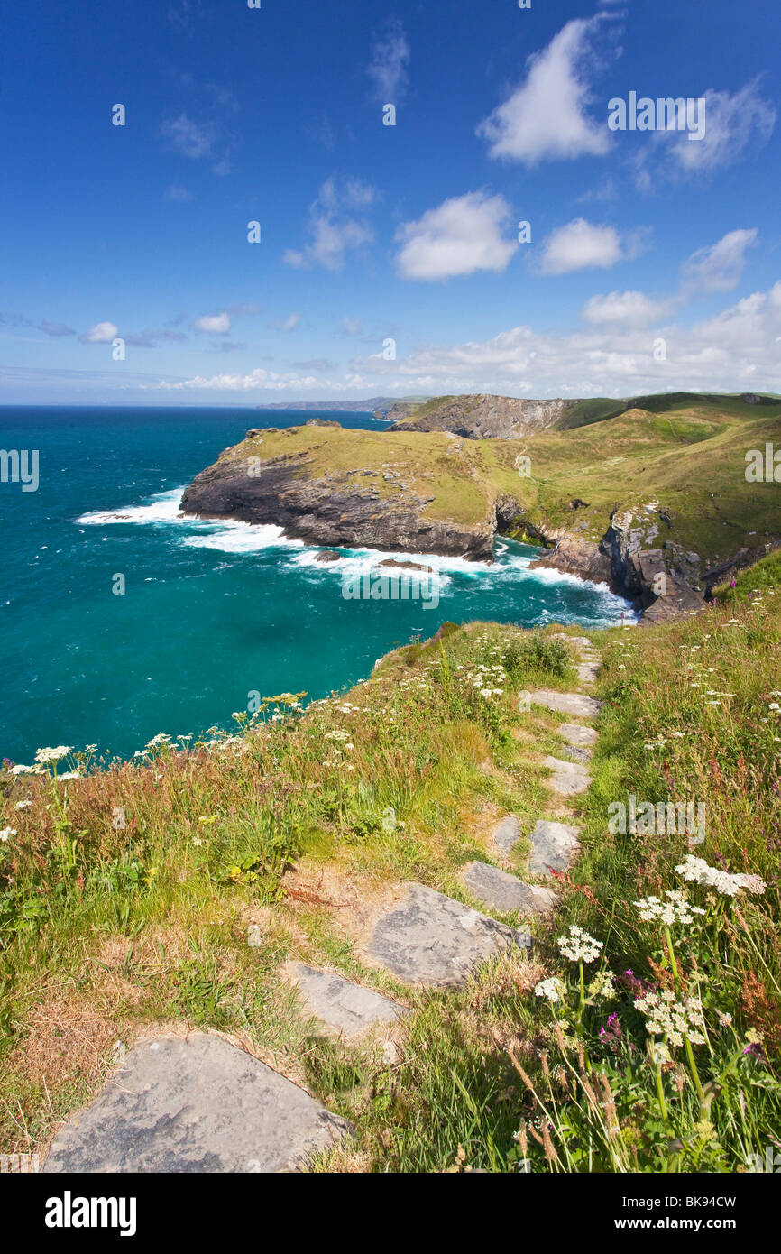 Felsformationen an der Küste, Camelot, Tintagel, Cornwall, England Stockfoto