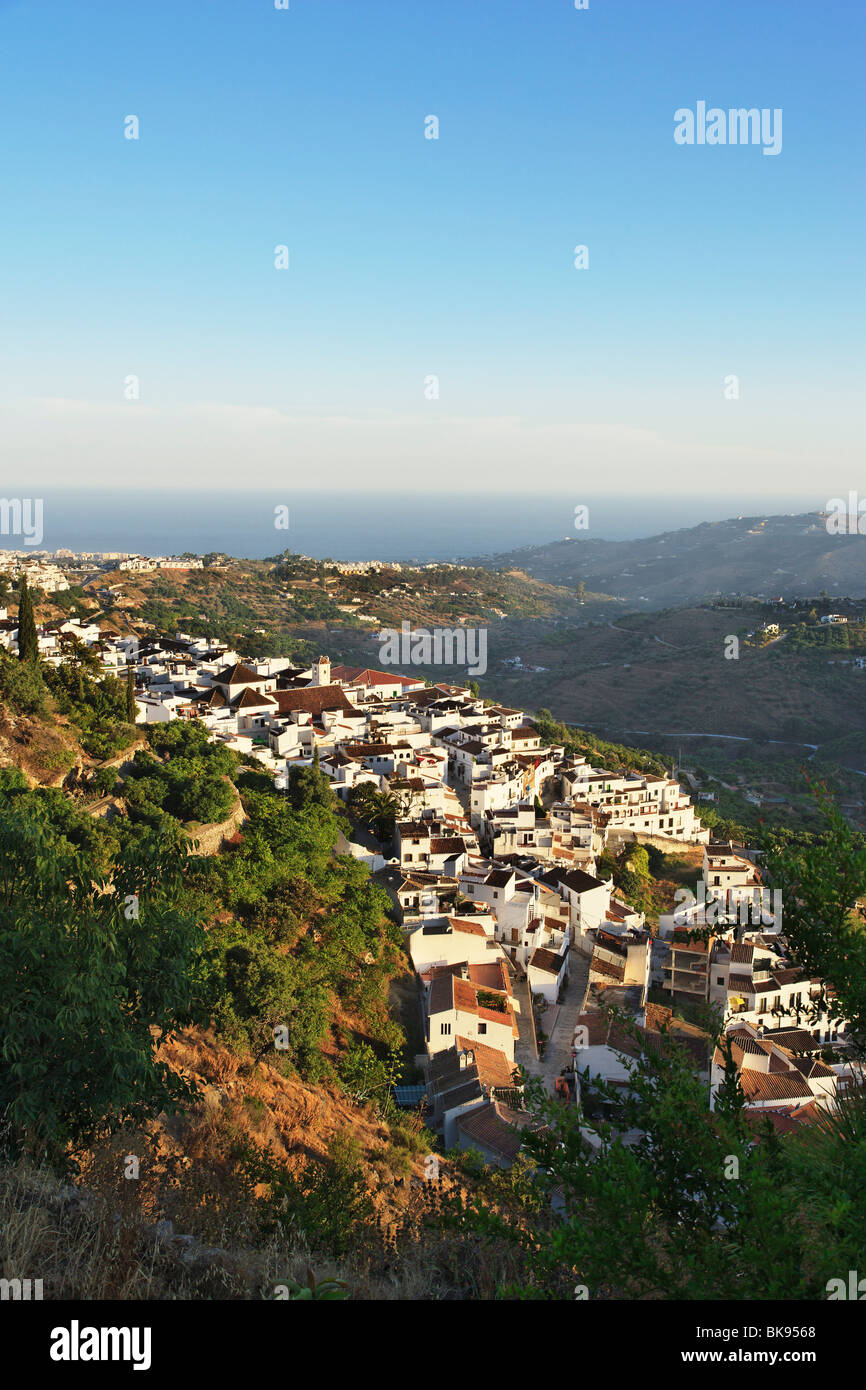 Blick über Frigiliana, Andalusien, Spanien Stockfoto