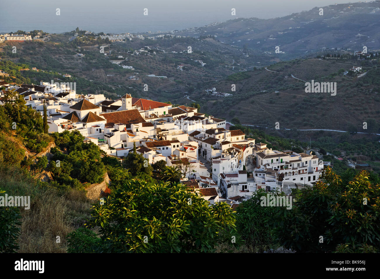 Blick über Frigiliana, Andalusien, Spanien Stockfoto