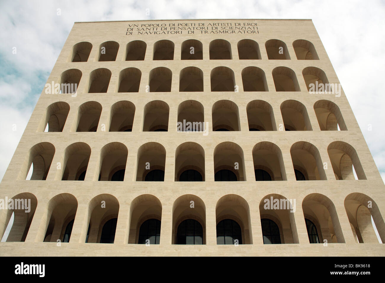 Der Palazzo della Civiltà Italiana, auch bekannt als der Palazzo della Civiltà del Lavoro Stockfoto