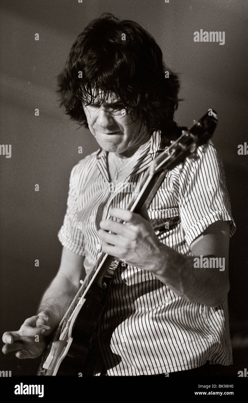 Gary Moore Olay Gitarre mit Rock band Thin Lizzy während der Black Rose-Tour in Skandinavien Stockfoto