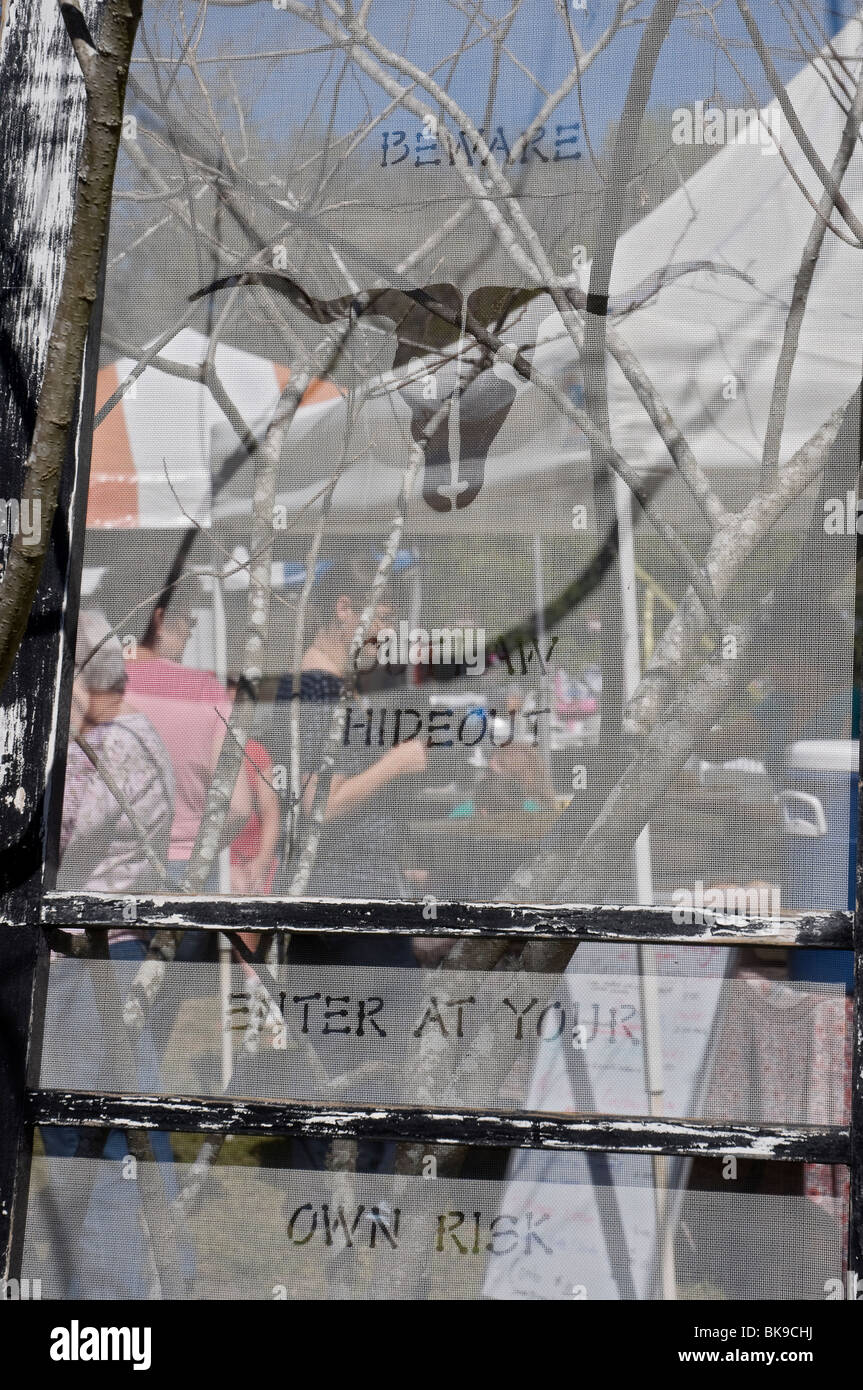 Kanapaha Spring Garden Festival Gainesville Florida Outlaw Versteck Fliegengitter zum Verkauf Stockfoto