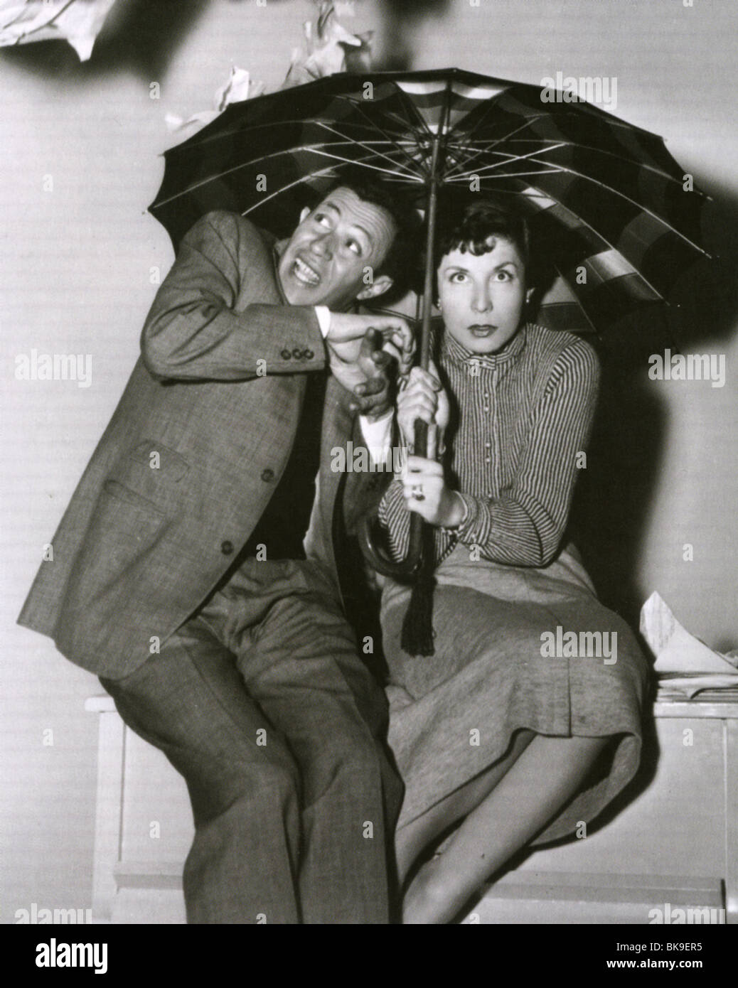 COMDEN und WARREN: Betty Comden und Adolph Green - uns musikalische schreiben Team, deren bekannteste Partitur Singin ' In The Rain Stockfoto