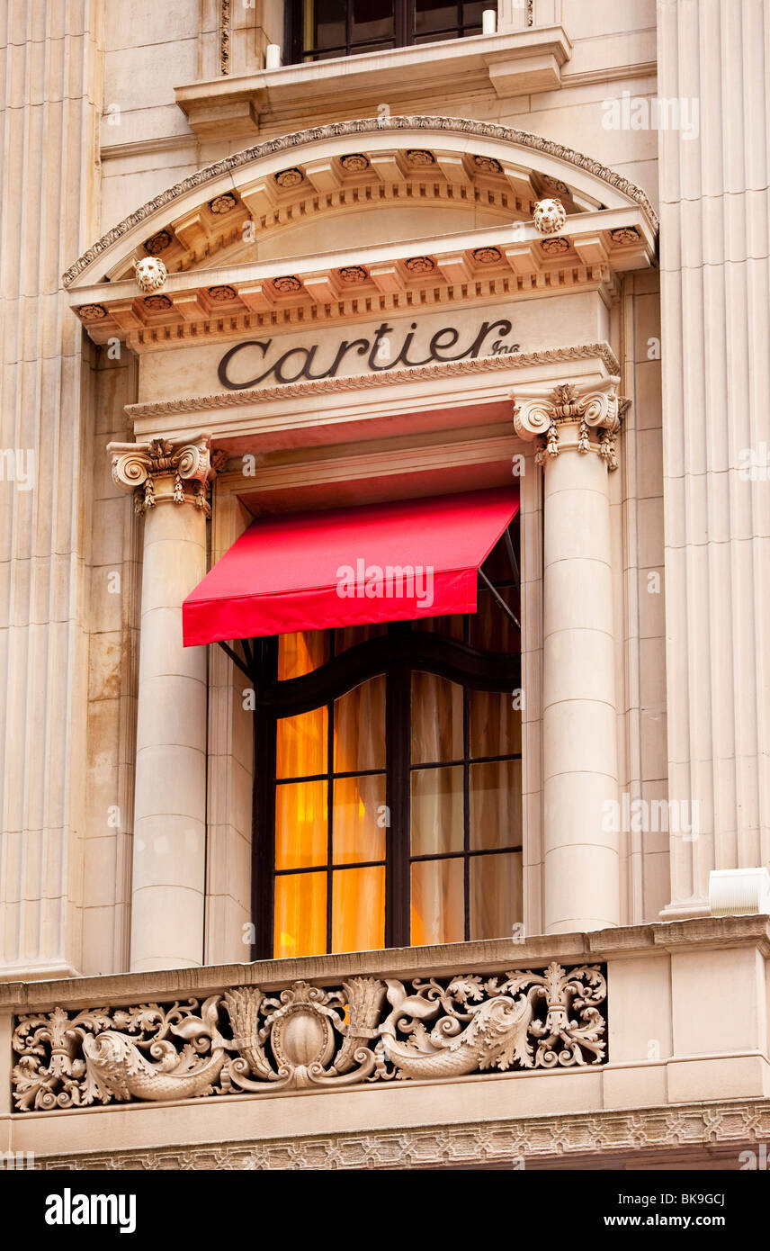 Fenster und Markise auf der Seite der Cartier Gebäude in Manhattan, New York City, USA Stockfoto