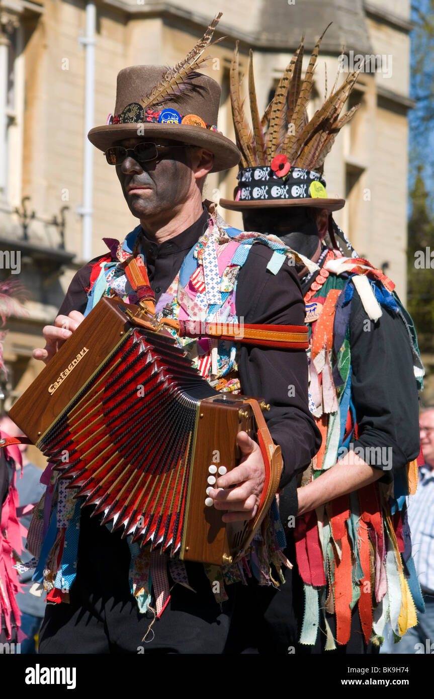 Morris Musiker spielen Tanzmusik, die Morris tanzen auf dem Oxford Folk Festival zu begleiten Stockfoto