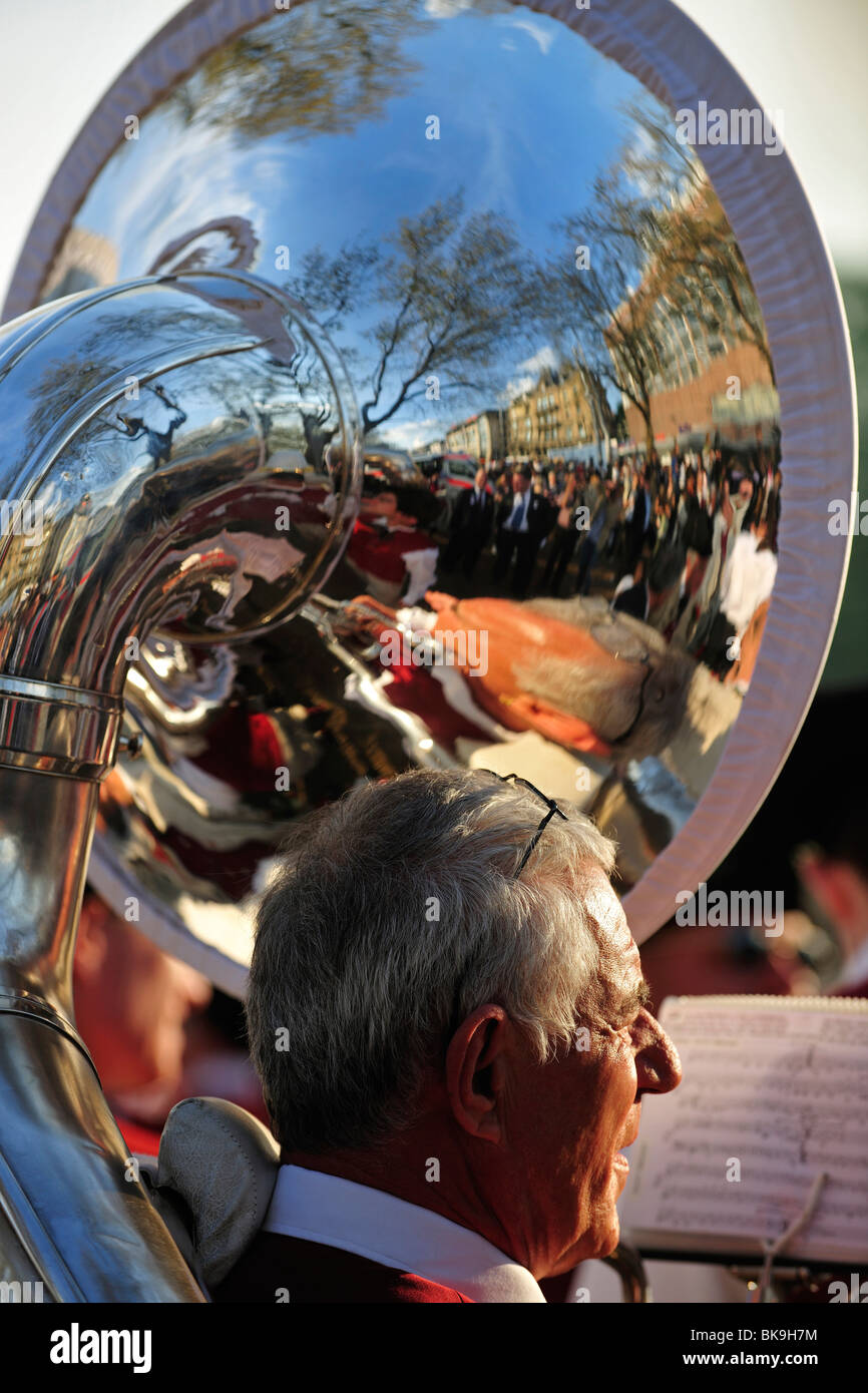Tuba-Spieler bei Zürich Sechselaeuten, jährliche Volksfest in Zürich, Schweiz, Europa Stockfoto