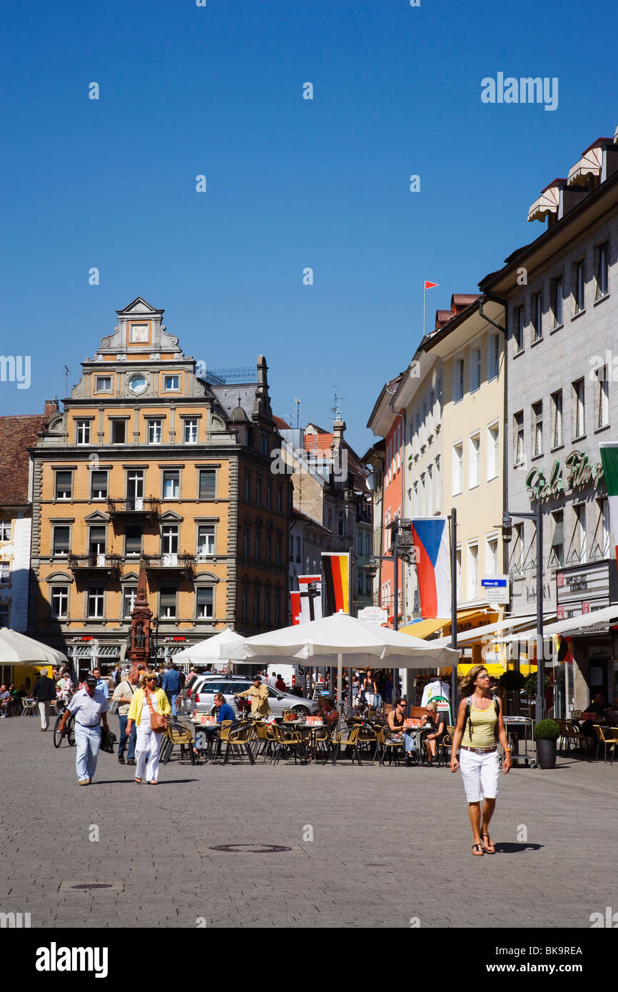 Menschen flanieren Kanzleistrasse, Konstanz, Baden-Württemberg, Deutschland Stockfoto