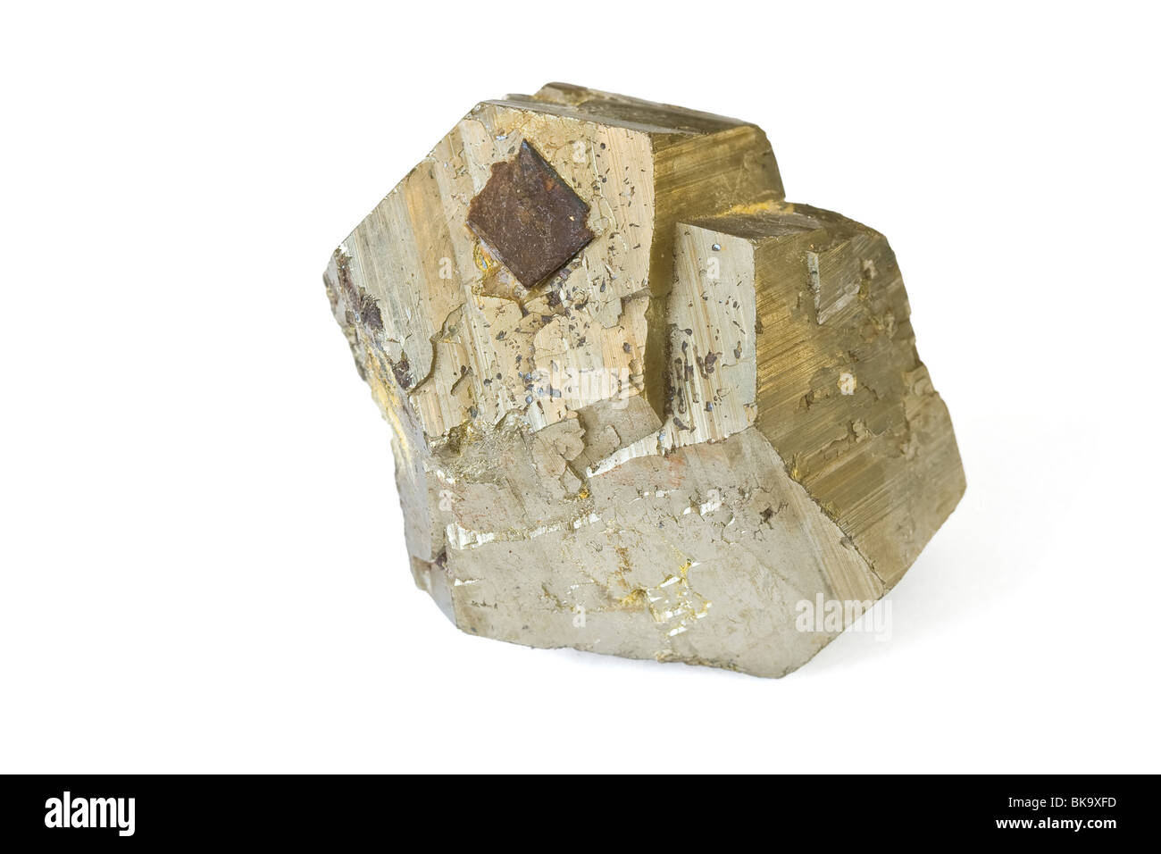 Pyrit Mineral isoliert auf weißem Hintergrund Stockfoto