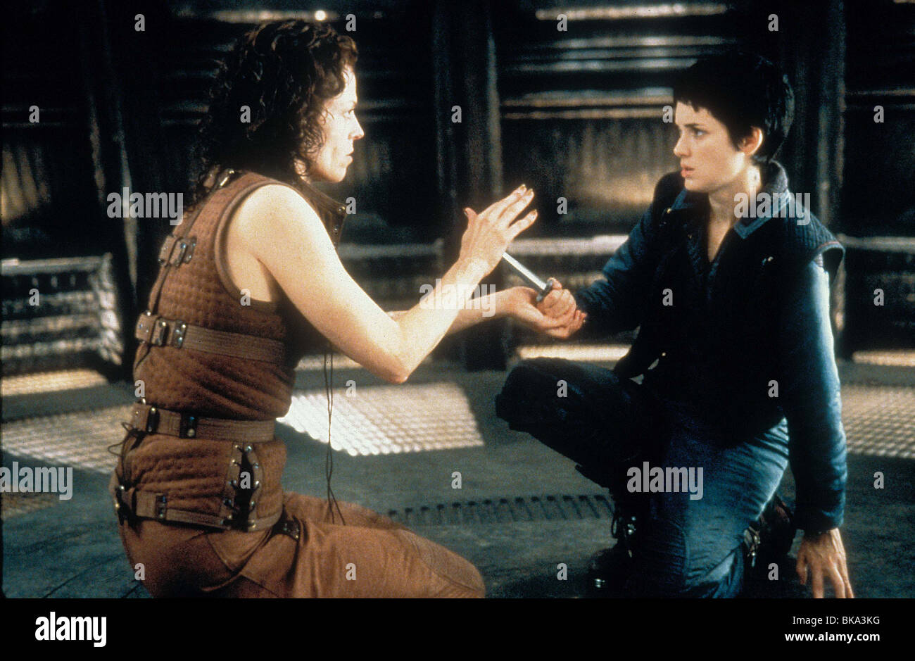 ALIEN: AUFERSTEHUNG (1997) SIGOURNEY WEAVER, WINONA RYDER ALRN 097 Stockfoto