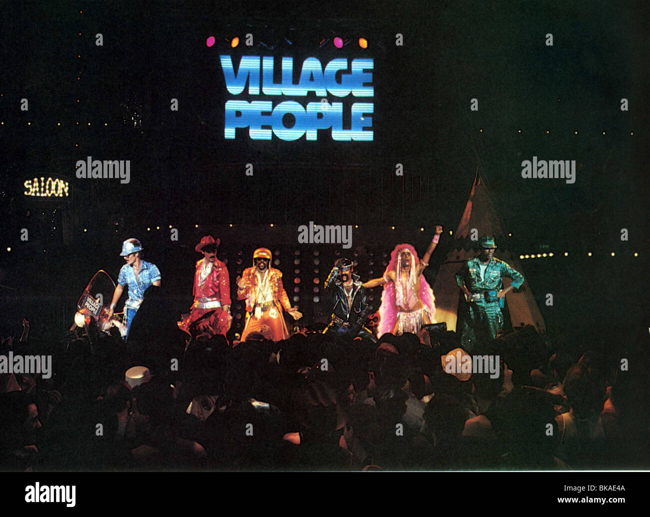 KANN NICHT AUFHÖREN, DIE MUSIK (1980) VILLAGE PEOPLE CSTM 005FOH Stockfoto