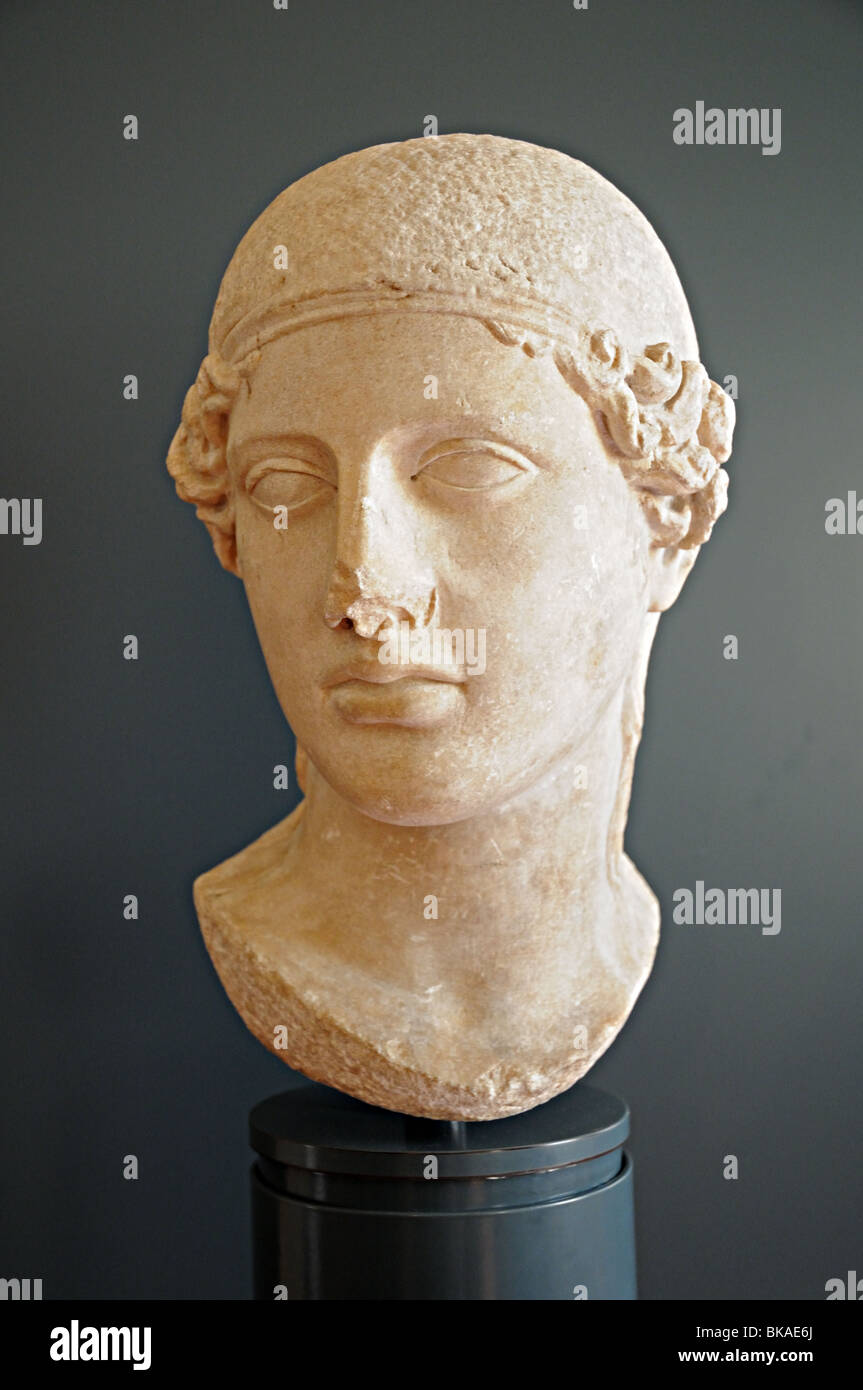 Marmorskulptur geschnitzter Kopf von Minerva römische Kopie von Griechisch Original Museum von Santa Giulia Brescia Italien Stockfoto